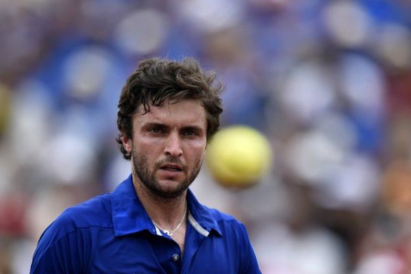 Gilles Simon lors du premier tour de la Coupe Davis à Baie Mahault, en Guadeloupe, le 4 mars 2016.