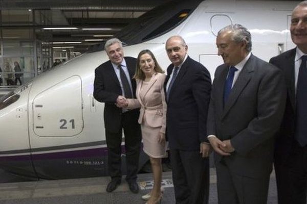 Le ministre des Transports, Frédéric Cuvillier, présent à Barcelone dimanche 15 décembre pour inaugurer  des liaisons directes en TGV entre la France et l'Espagne