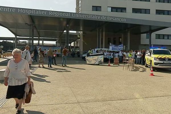 Mouvement de grève au CHRU de Besançon.