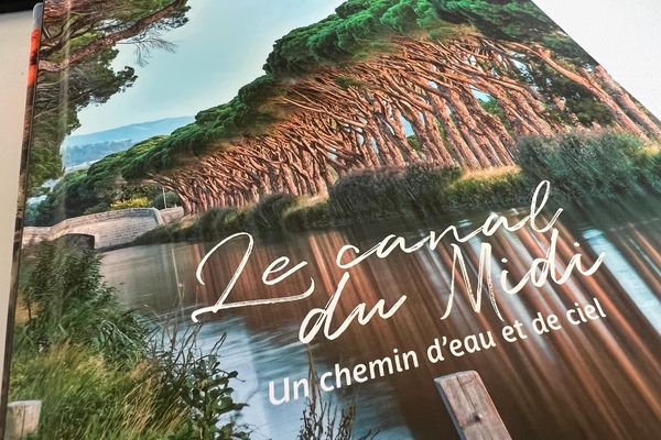 Dans son nouvel ouvrage, Patrice Teisseire-Dufour nous emmène sur les berges du canal du midi, fruit d'un travail de 15 ans.