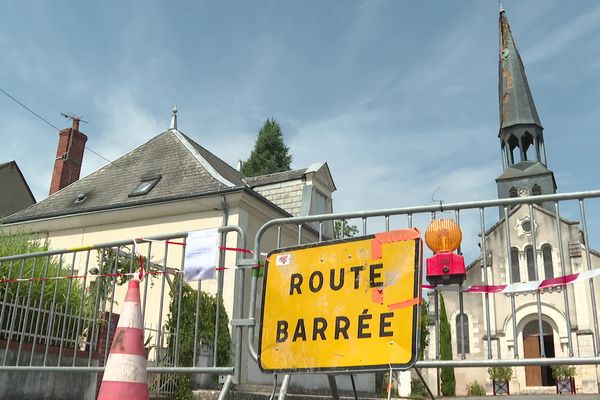 Le clocher de Monteaux, dans le Loir-et-Cher, a été foudroyé lors des orages du 30 au 31 juillet 2024
