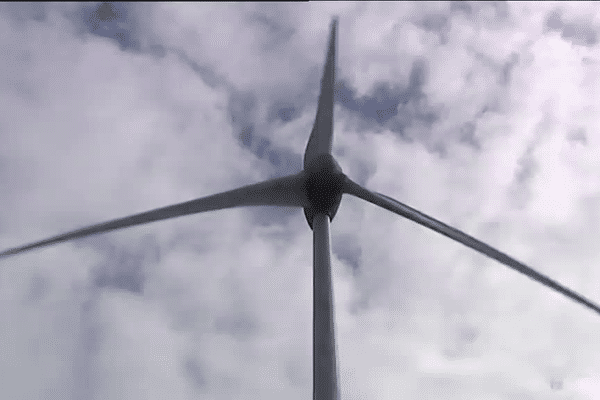 Une des six éoliennes de Plélan-le-Grand