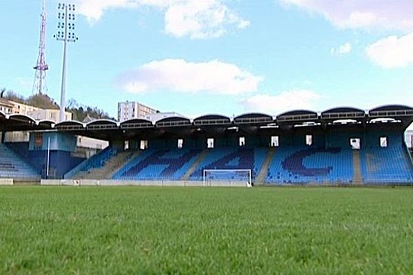 La Croix Rouge française vient de s'installer au stade Deschaseaux au Havre.