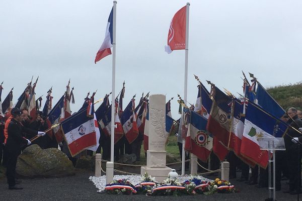 Une stèle en hommage aux soldats disparus en mer inaugurée à Noirmoutier, le 27 octobre 2019