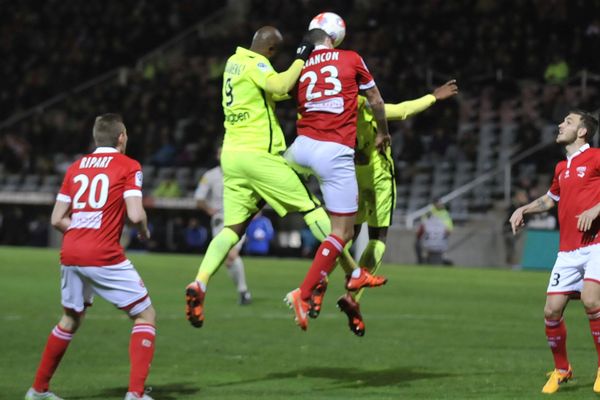 Ligue 2 - 27e journée: Nîmes-Metz le 23 février 2016.