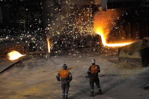 Le projet de production d'acier décarboné à l'usine ArcelorMittal de Dunkerque est retardé.