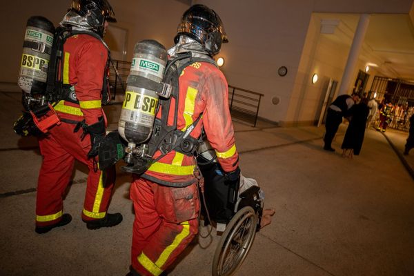 Une trentaine de résidents ont été évacués suite à l'incendie dans cet Ehpad du XVIe arrondissement de Paris.