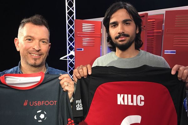 Samed Kilic, milieu de terrain du SO Cholet, invité de l'émission #USBFOOT, au côté d'Anthony Brulez    