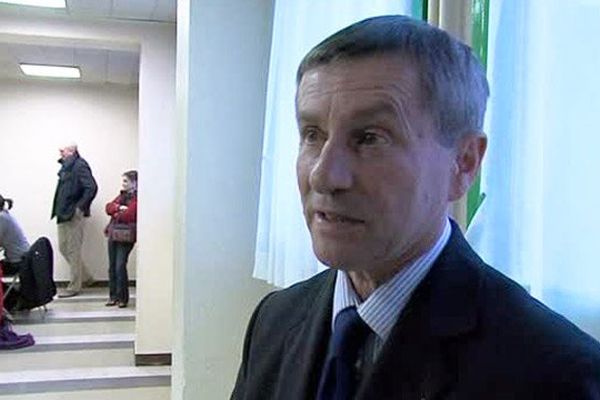 Joaquim Pueyo (PS) maire sortant devancé au soir du 1er tour des élections municipales à Alençon (Orne)