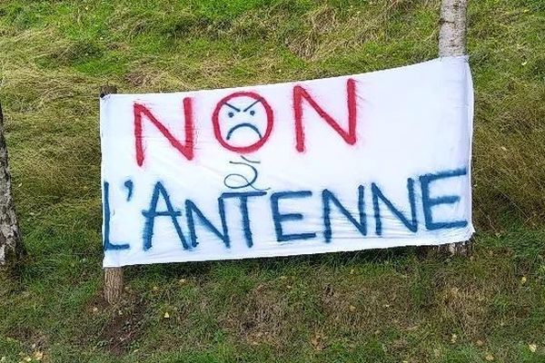 L'antenne relais sera installée à 25 mètres des premières maisons suscitant la colère des riverains.