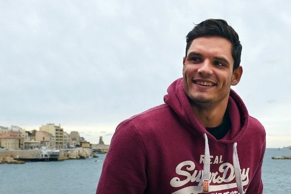 Le champion de natation, Florent Manaudou, heureux à Marseille. 