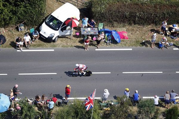 Tour de France 2013 sur la route entre Avrances et le Mont Saint Michel