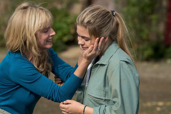 Louane et Karine Viard dans "La Famille Bélier".