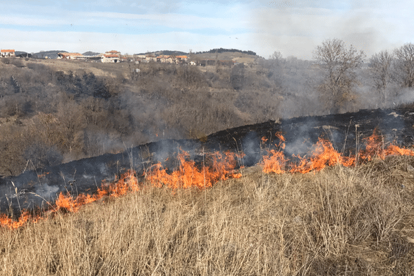 Six départs de feu ont été enregistrés ce weekend en Haute Loire. 