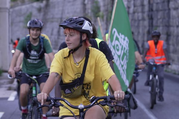 Des participants au Aternatiba Tour 2024, Breil-sur-Roya, le vendredi 27 septembre 2024.