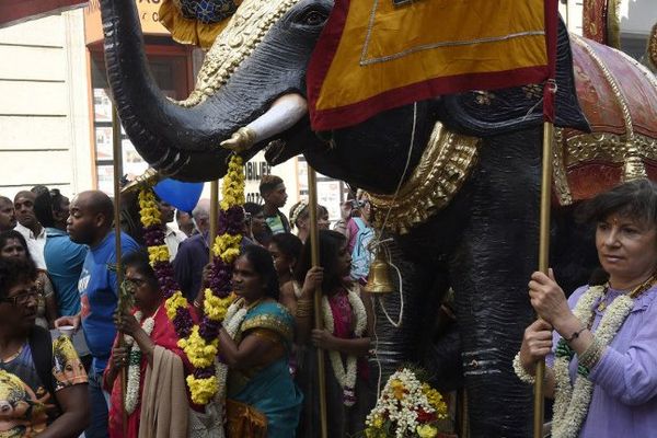 Ganesh, une divinité hindoue fêtée pour la 21ème fois lors d'un défilé dans les rues de Paris.