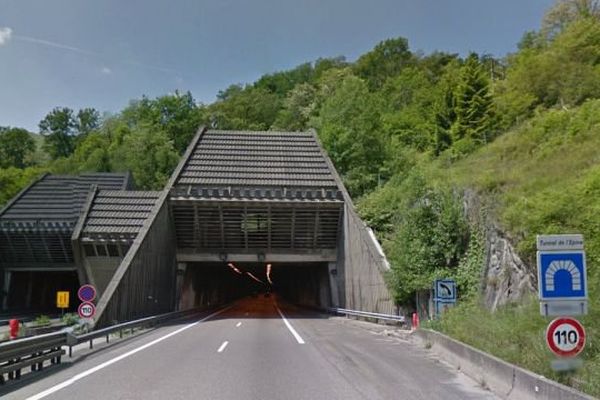 L'incendie s'est déclaré à la sortie du tunnel de l'Epine