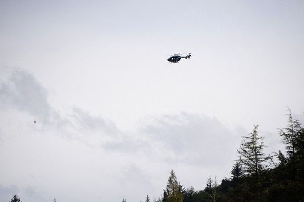 Hélicoptère de la gendarmerie nationale lors d'une opération de recherche d'un suspect - Archives