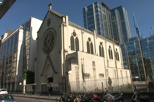 L'église Sainte-Rita est située dans le 15e arrondissement à Paris.