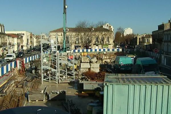 Un bassin de rétention des eaux de pluie de 2600 m3 est en construction sous la place Nansouty.