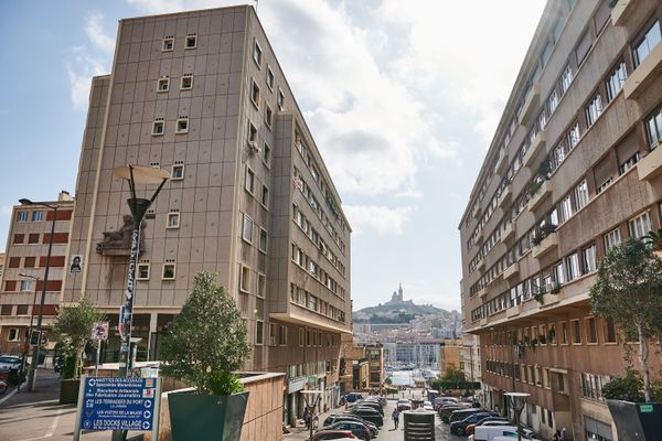 Rosina Livolsi, fonctionnaire du service logement de la mairie des 2 et 3es arrondissements, monnayait son aide de 1.000 à 4.000 euros, selon l'accusation.