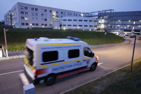 Hôpital de Mercy, CHR Metz-Thionville, mars 2020.