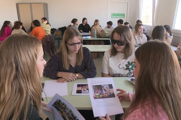 L'IFLOMER met à la disposition des étudiants un matériel de pointe en simulation virtuelle.