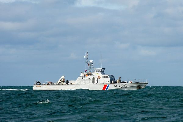 Traversées de la Manche : seize migrants ont été sauvés au large de Calais