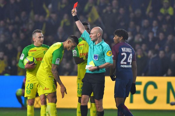 Diego Carlos blanchi dans l'affaire du carton rouge contre le PSG
