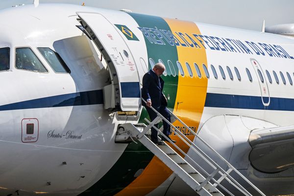 L'avion du président brésilien Lula a connu un problème technique peu après son décollage de Mexico, mardi 1ᵉʳ octobre 2024. L'Airbus A319 a dû faire des boucles d'attente pendant des heures avant de pouvoir se poser à nouveau.