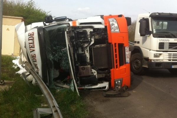 De gros dégâts pour l'ensemble routier.