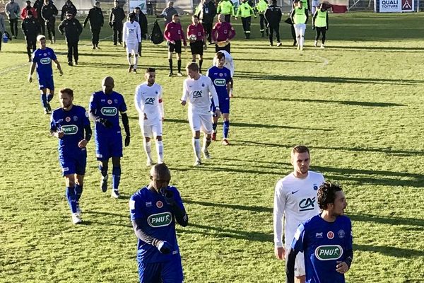 Villeneuve d'Ascq s'est lourdement incliné 0-7 sur sa pelouse face au Stade de Reims.