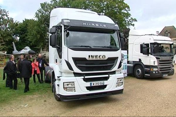 Des camions roulant au gaz naturel présentés aux transporteurs bourguignons et franc-comtois.