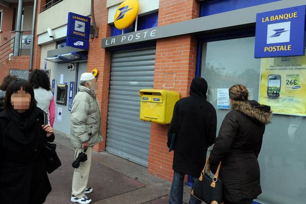 Après le braquage de la poste de Bellefontaine en 2012