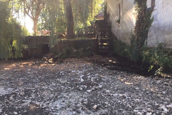 Ce moulin était à sec en fin d'été 2019 en Dordogne