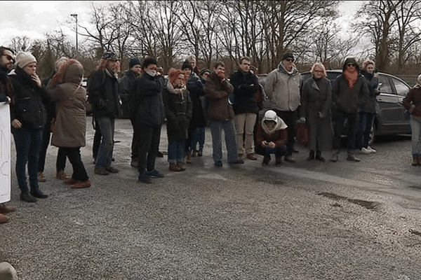 Mobilisation devant le centre de rétention de Rennes St-Jacques