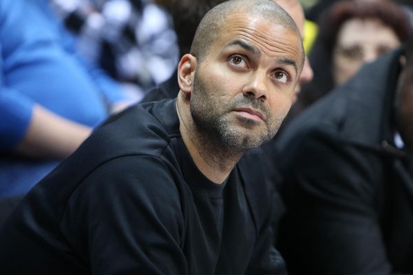 L'ancien basketteur Tony Parker dénonce une éviction de sa société dans sa volonté de reprendre la station de ski de Haute-Savoie.