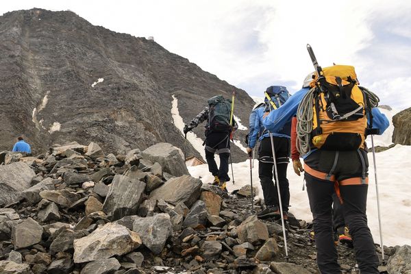 Quel avenir pour la montagne, à l'heure du réchauffement climatique et du tourisme de masse ? L'alpiniste et guide de haute montagne cantalien Antoine Cayrol nous livre son regard. Photo d'illustration.