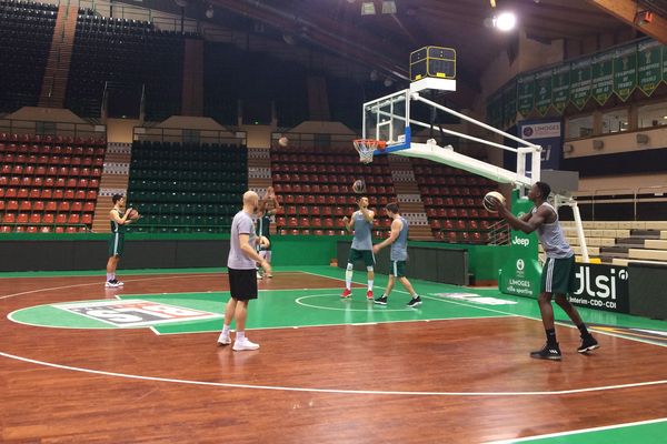 Les joueurs du CSP préparent leur 1er match de 1/2 finale pour ces play-offs 2018.