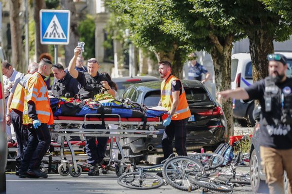 L'accident s'est produit mercredi matin à proximité du centre-ville de La Rochelle, alors que les enfants se rendaient à une course d'orientation dans un parc public.