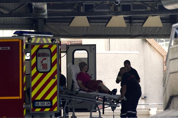À l'hôpital Purpan de Toulouse (Haute-Garonne), les services d'urgences risquent d'être davantage sollicités à cause de la canicule.