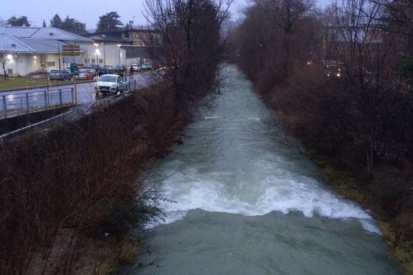 La rivière l'Hyères est particulièrement surveillée