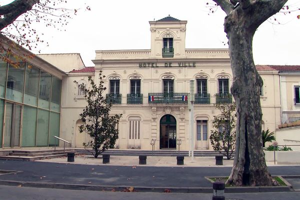 Mairie de Lunel dans l'Hérault.