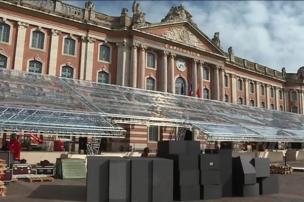 Au Capitole, un immense barnum va accueillir la manifestation "Toulouse 2030"