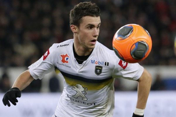 Sébastien Corchia avec le maillot de Sochaux le 7 décembre 2013 au Parc des Princes