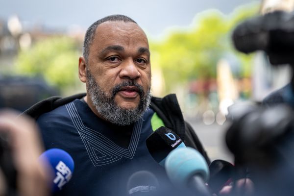 Le spectacle de Dieudonné, qui devait se produire ce samedi 26 août à Allonzier-la-Caille, a été interdit par la préfecture de la Haute-Savoie ce vendredi.