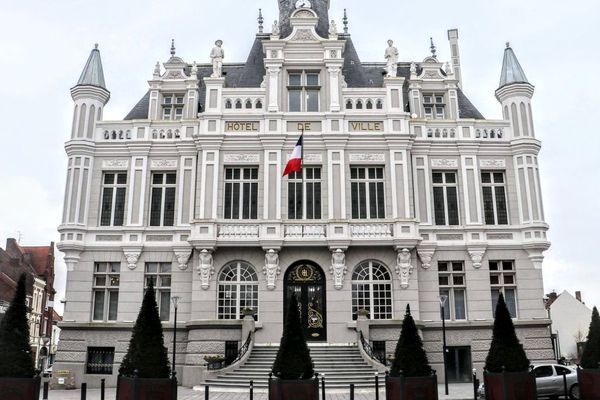 Municipales A Henin Beaumont Regardez Le Debat Entre Les Trois Principaux Candidats