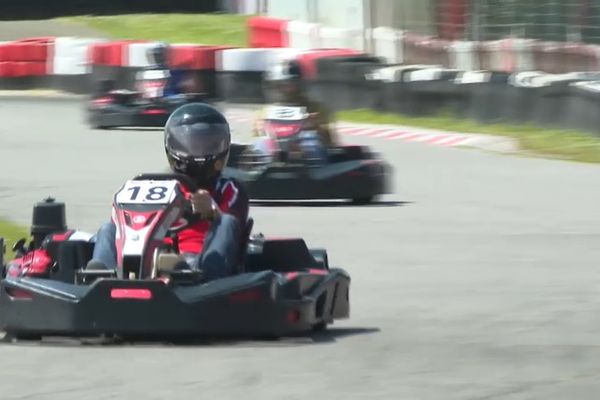 Karting pour tous : quand les circuits ouvrent leurs portes aux personnes invalides