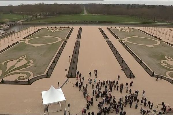 Arrivée de François Hollande au Domaine de Chambord pour l'inauguration des jardins à la Française