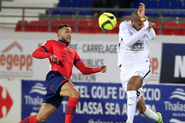 Mohamed Larbi, sous le maillot d'Ajaccio, face à Caen en mars 2016